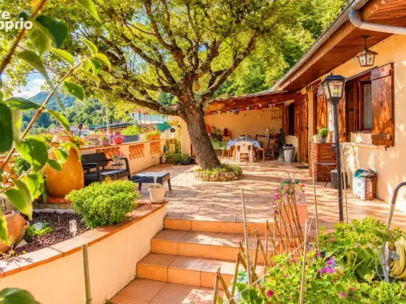 Photo Maison à Roquesteron au prix de 279 000€