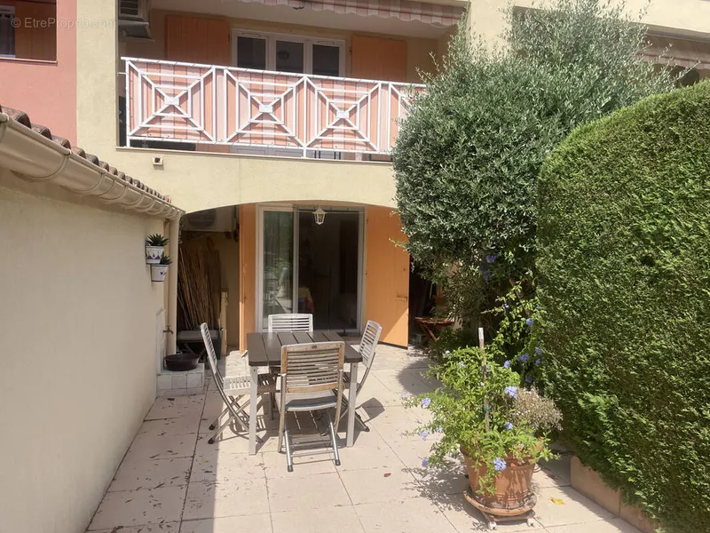 Photo Appartement à La Croix-Valmer au prix de 220 000€