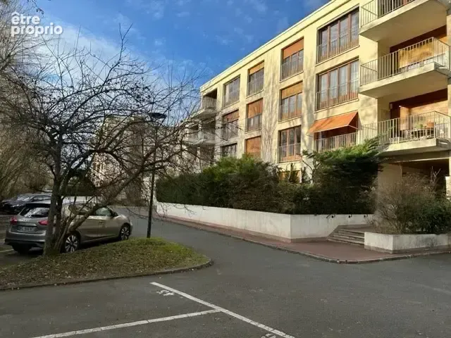 Photo Appartement à Bures-Sur-Yvette au prix de 358 000€
