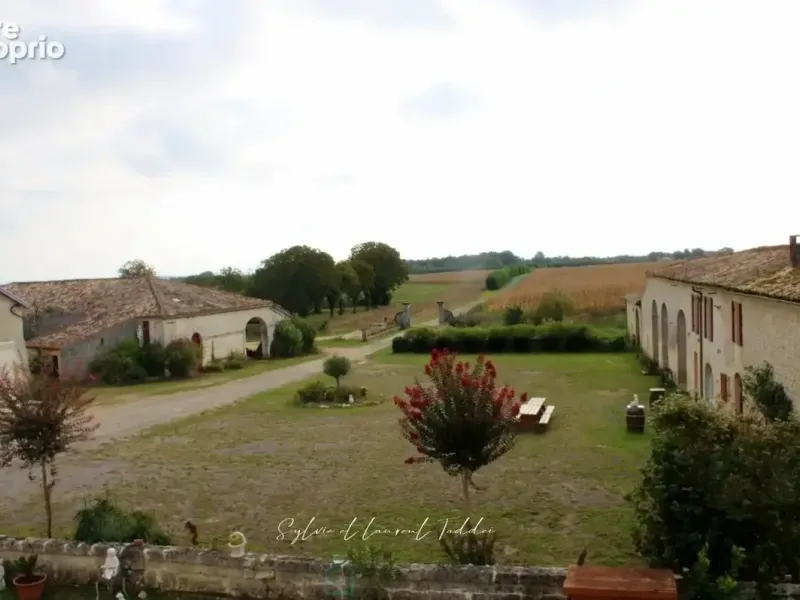 Photo Maison à Jonzac au prix de 2 300 000€