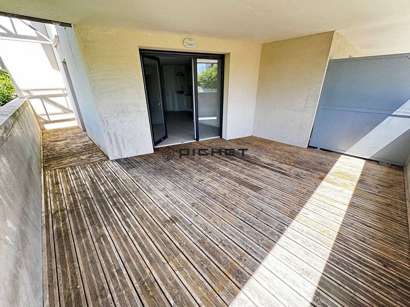Photo Appartement à Cenon au prix de 169 000€