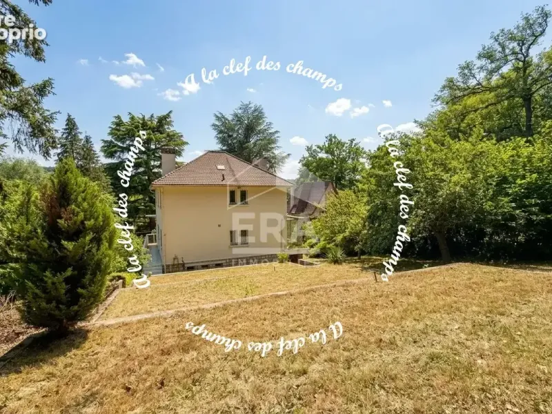 Photo Maison à Saint-Remy-Les-Chevreuse au prix de 550 000€
