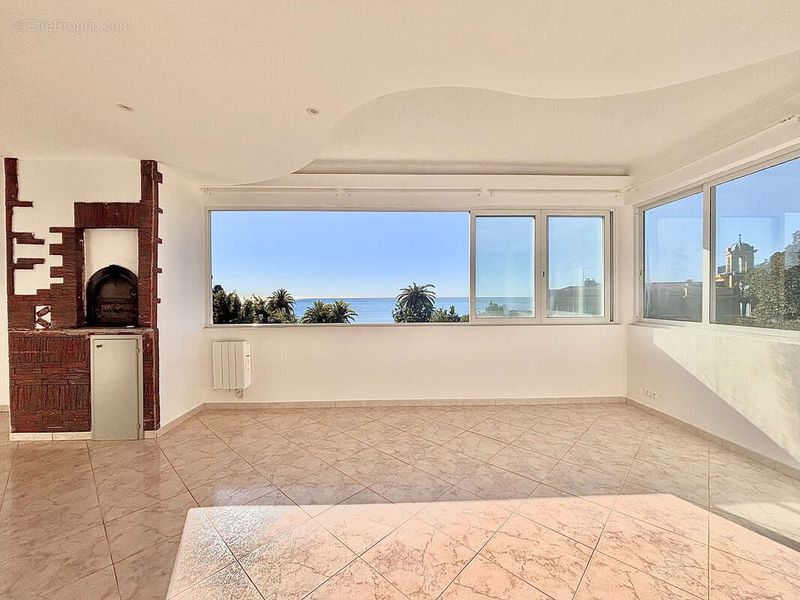 Photo Appartement à Menton au prix de 729 000€