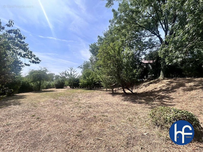 Photo Terrain à Art-Sur-Meurthe au prix de 155 000€