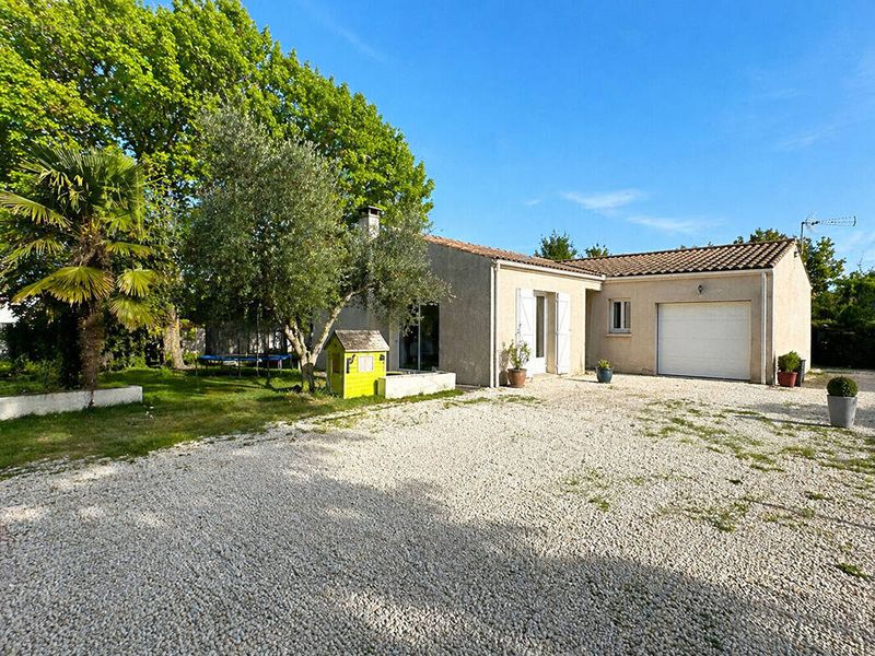 Photo Maison à Semussac au prix de 239 900€