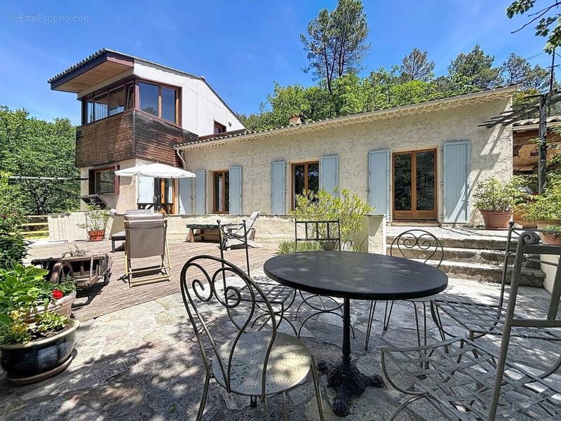 Photo Maison à Tournefort au prix de 499 800€