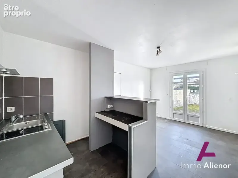 Photo Maison à Merignac au prix de N/C