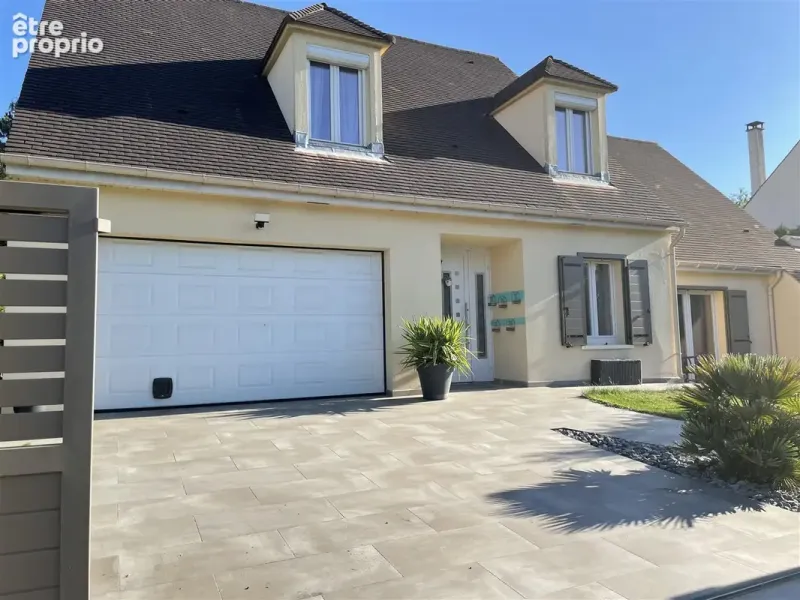 Photo Maison à La Queue-En-Brie au prix de 637 000€
