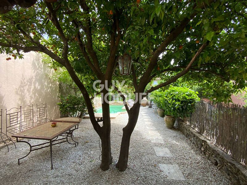 Photo Maison à Cogolin au prix de 399 000€