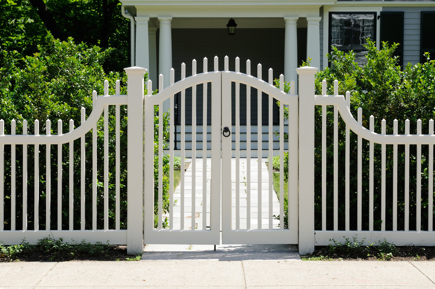 Réglementations sur les portails et les clôtures