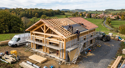 Maison en bois : tout savoir avant d'acheter ou construire en 2026