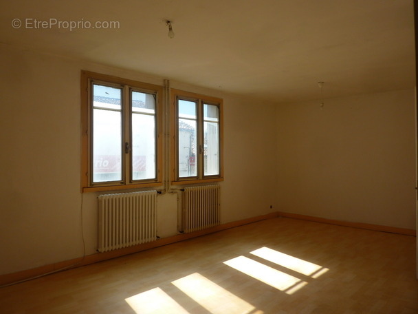 Appartement à CHASSENEUIL-SUR-BONNIEURE