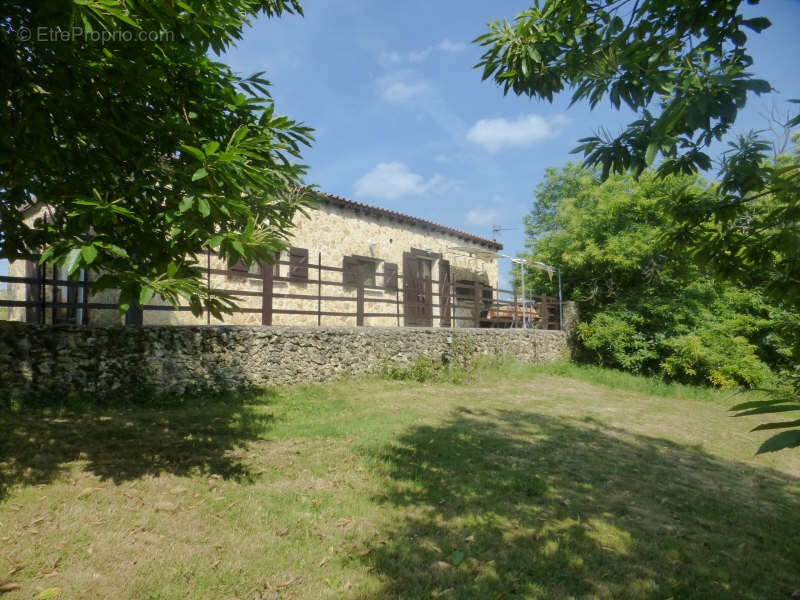 Maison à MONTCABRIER