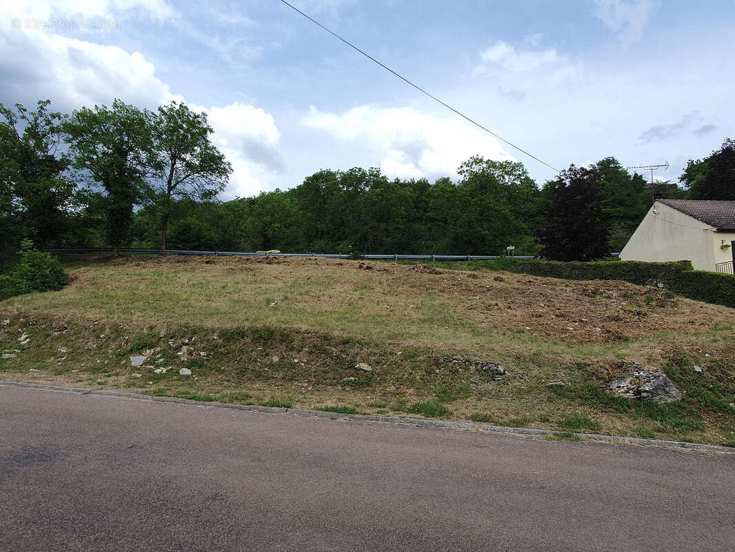 Terrain à BLIGNY-SUR-OUCHE