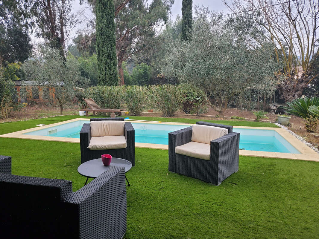 Maison à PLAN-DE-LA-TOUR