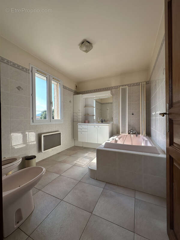 Maison à LINGUIZZETTA