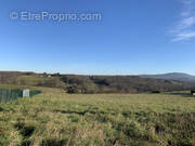 Terrain à SAINT-PANTALEON-DE-LARCHE