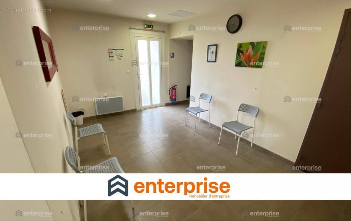 Commerce à LE PLESSIS-BELLEVILLE