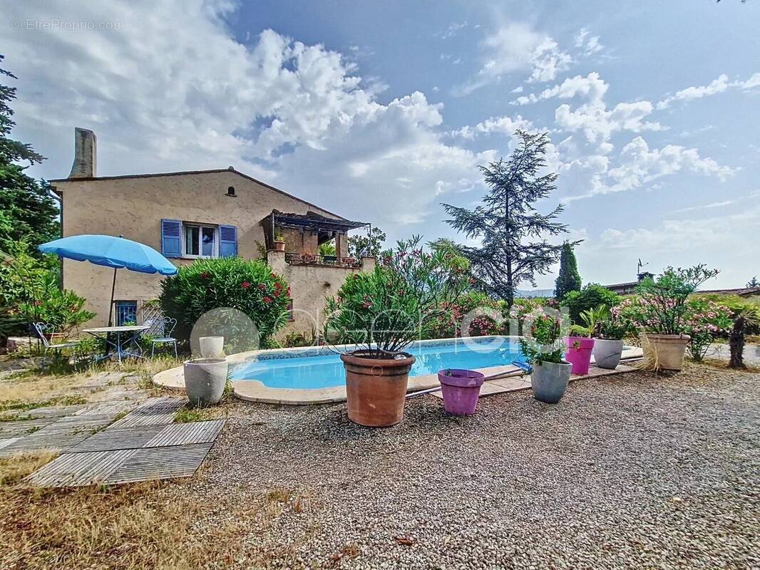 Maison à PEYMEINADE