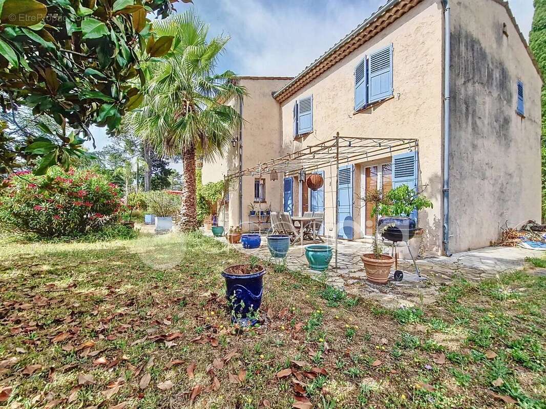 Maison à PEYMEINADE