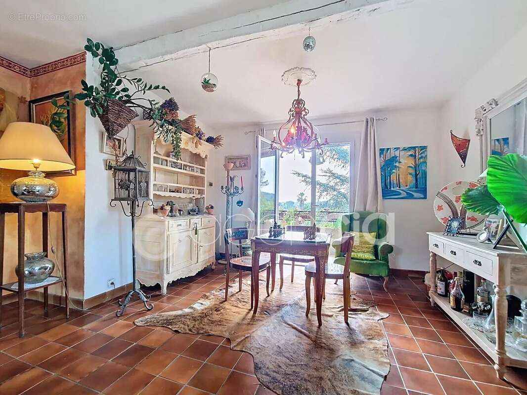 Maison à PEYMEINADE