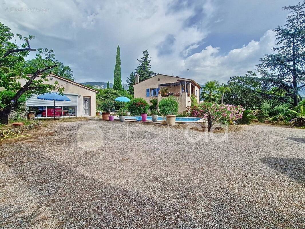 Maison à PEYMEINADE