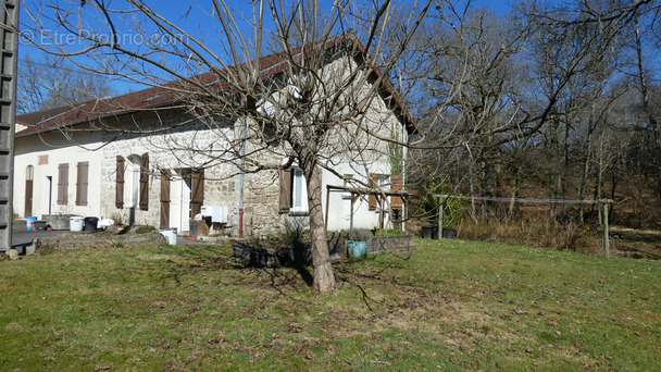 Maison à PEYRAT-LE-CHATEAU