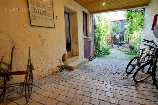 Maison à MEZIERES-SUR-SEINE