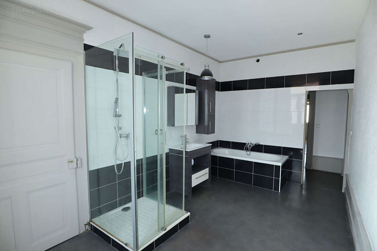 Appartement à ALBERTVILLE