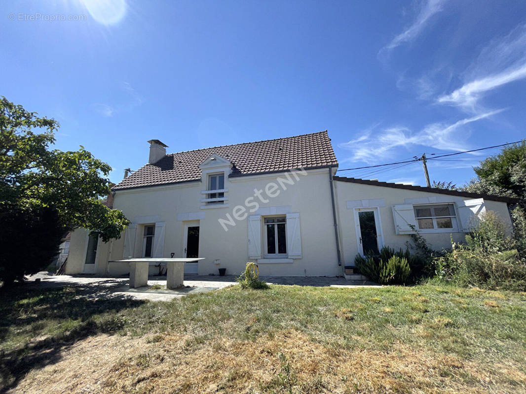 Maison à POULAINES