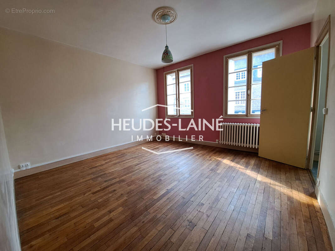 Appartement à SAINT-HILAIRE-DU-HARCOUET