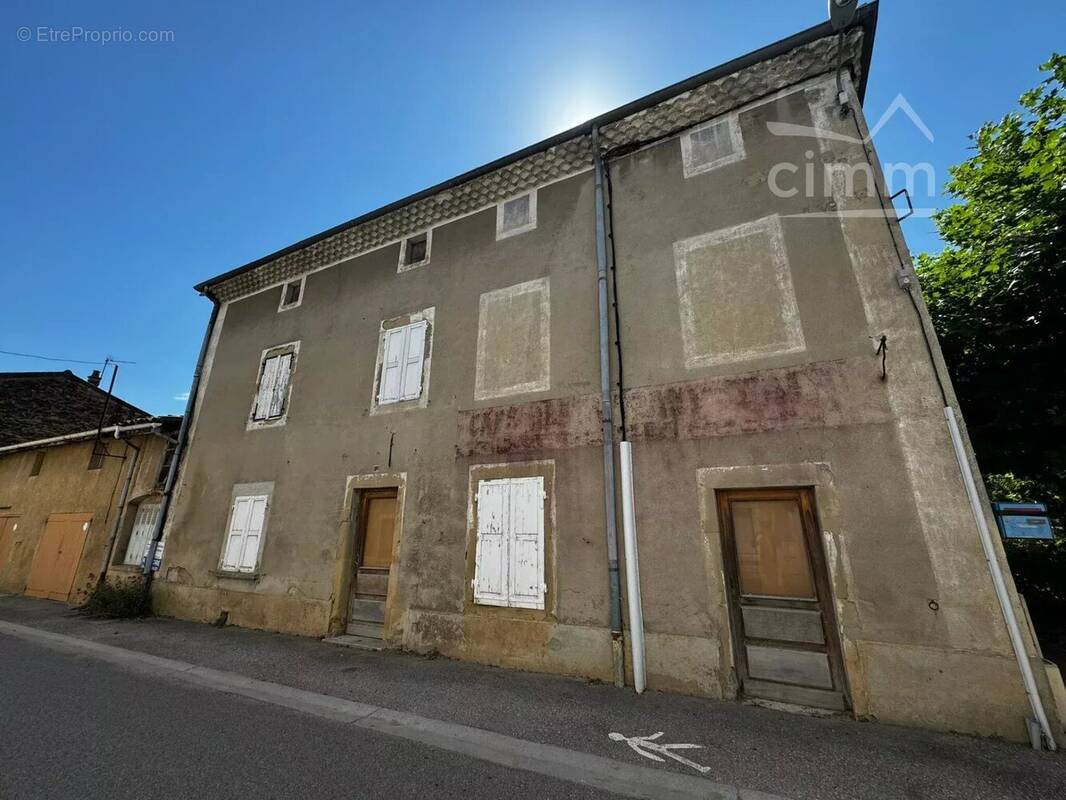 Maison à SAINT-BARTHELEMY-DE-VALS