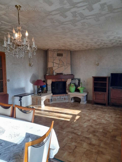 Maison à FAVERELLES