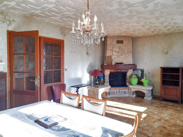 Maison à FAVERELLES