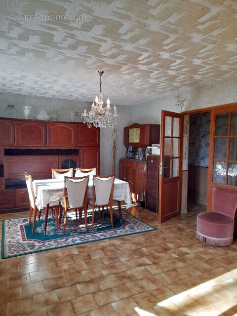 Maison à FAVERELLES