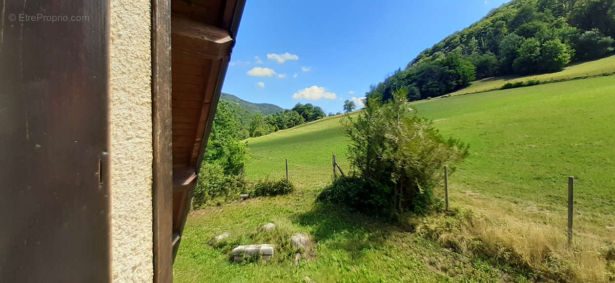 Terrain à PONT-DE-ROIDE