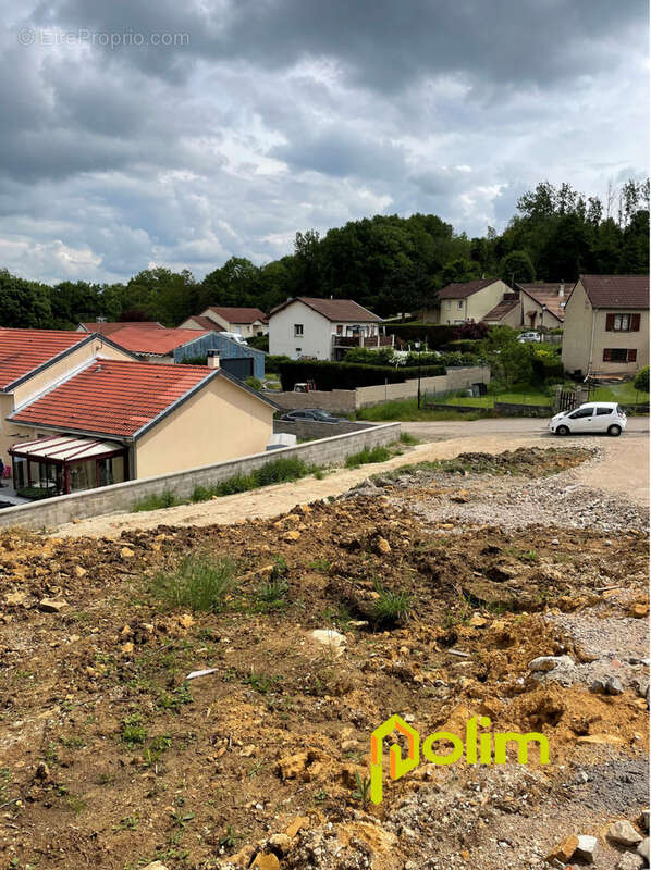 Terrain à NORROY-LES-PONT-A-MOUSSON