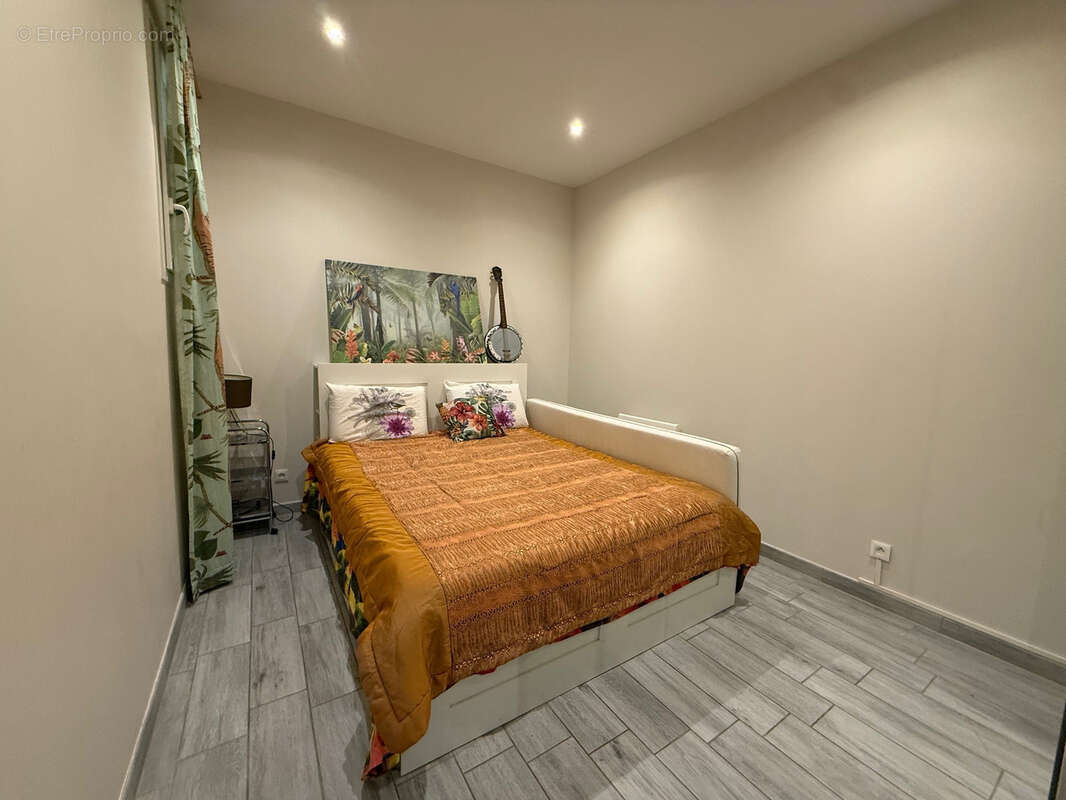 Appartement à MARSEILLE-6E