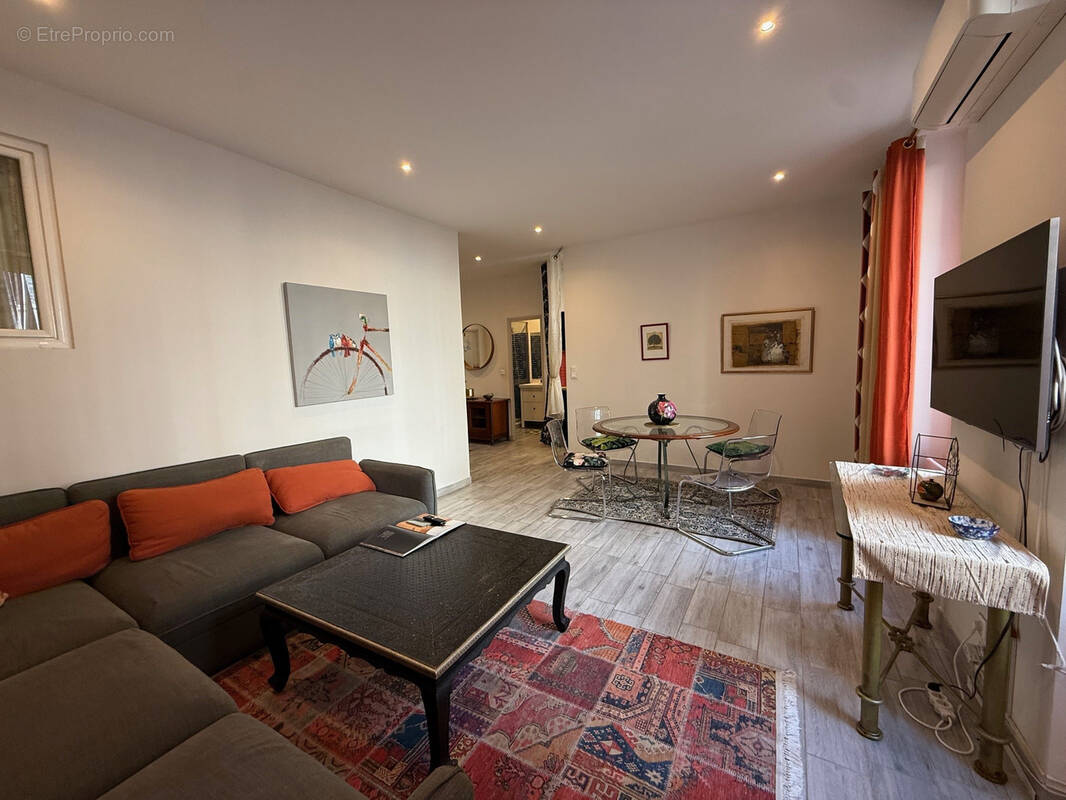 Appartement à MARSEILLE-6E