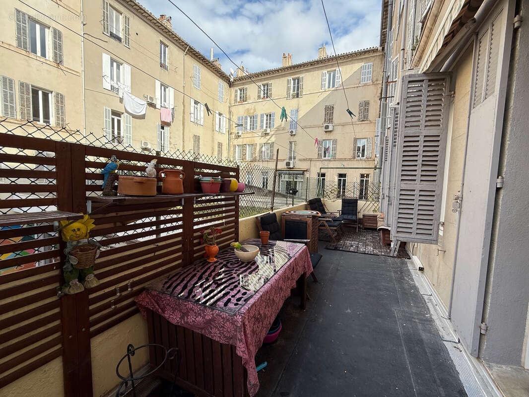 Appartement à MARSEILLE-6E