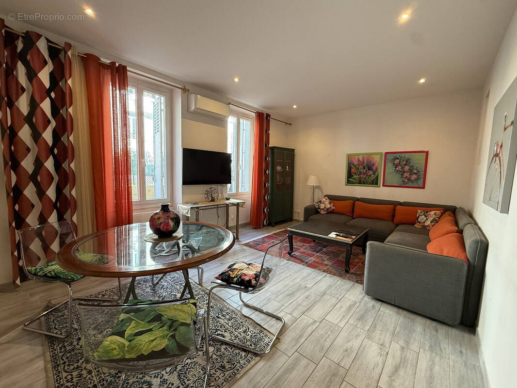 Appartement à MARSEILLE-6E