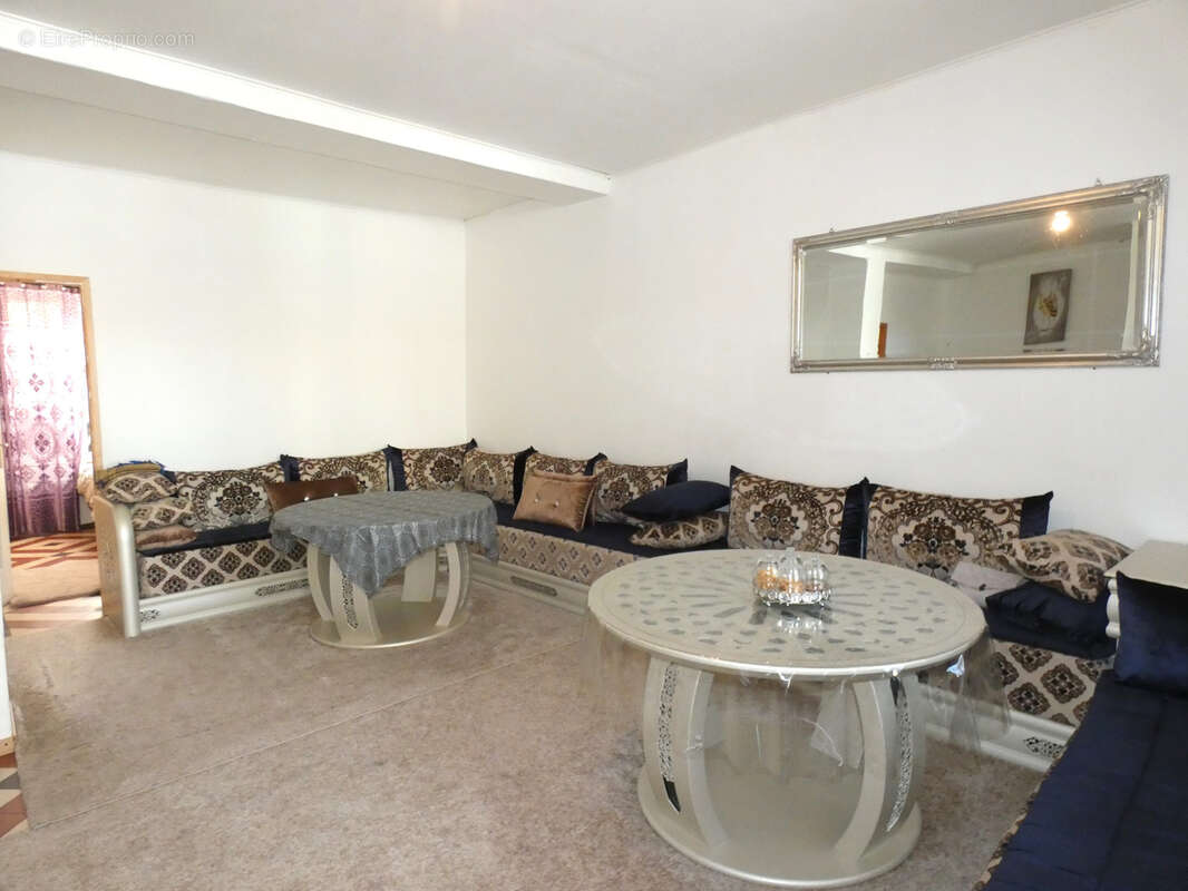 Maison à LAROCHE-SAINT-CYDROINE