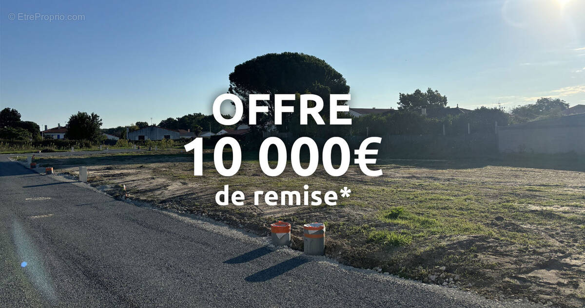 Terrain à VAUX-SUR-MER