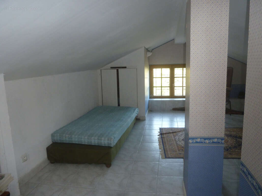 Maison à PUY-L&#039;EVEQUE