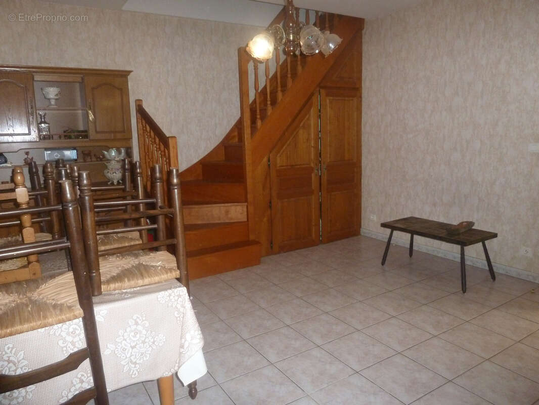 Maison à PUY-L&#039;EVEQUE