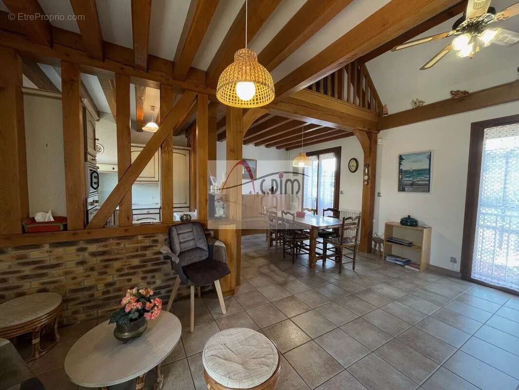 Maison à DAMMARIE-LES-LYS