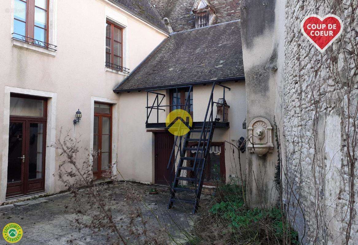 Maison à MEZIERES-EN-BRENNE