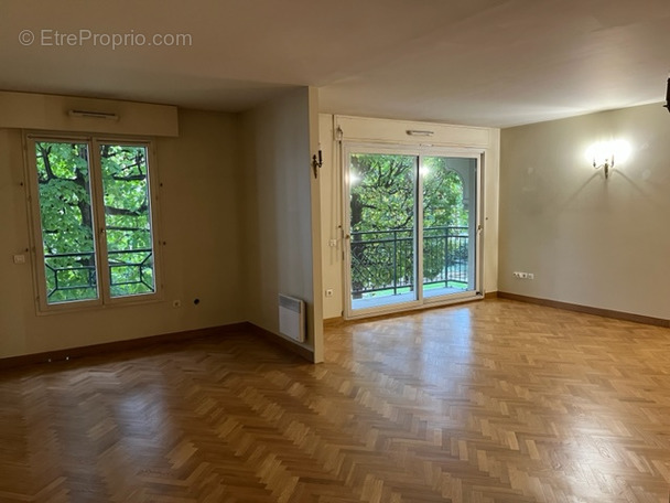 Appartement à ISSY-LES-MOULINEAUX