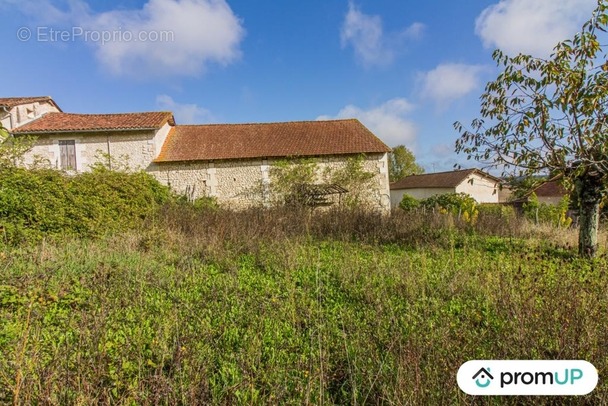 Maison à MONTAGRIER