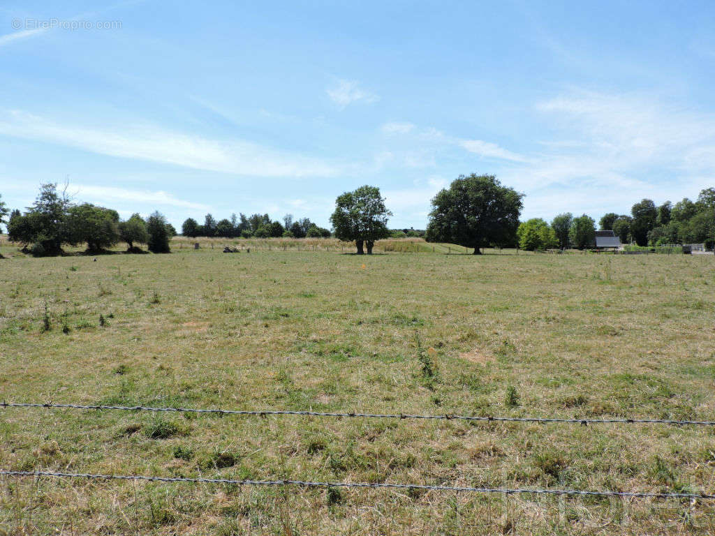 Terrain à MONTFORT-SUR-RISLE